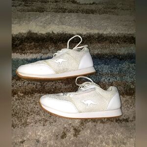Womens white Kangaroos sneakers with gum soles Size 9